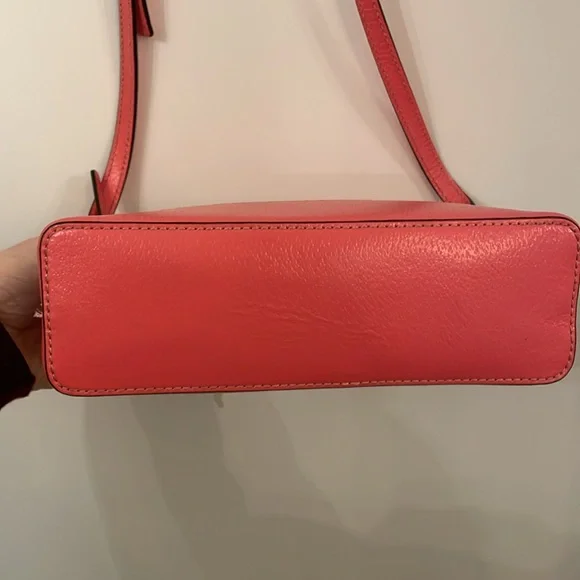 Kate Spade Bay Street Hanna Crossbody - Picture 5 of 12